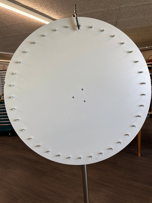 Kauf 1 Glücksrad manuell weiss mit Aluminium Ständer „Swissmade“