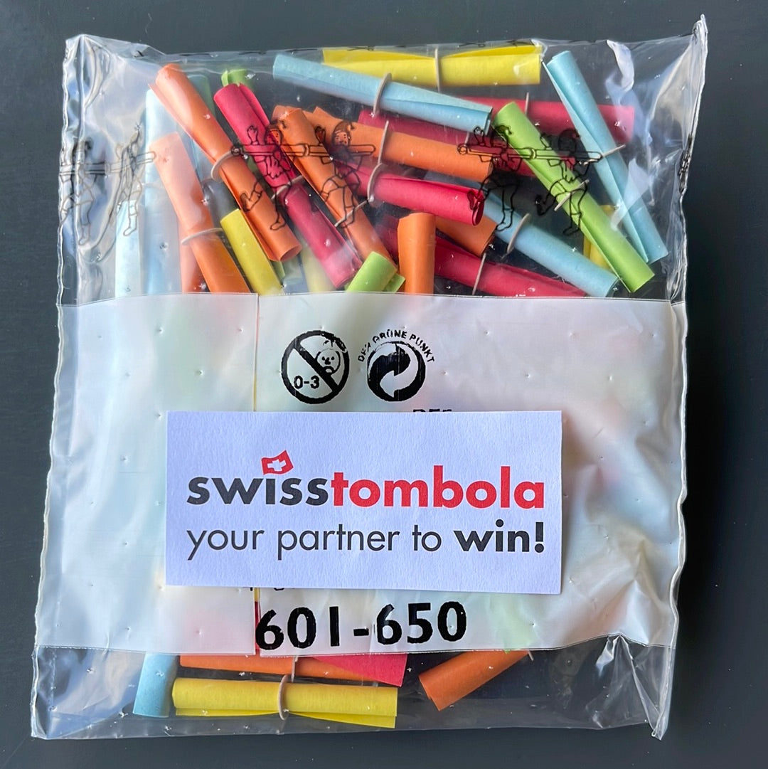 50 Swisstombola Röllchenlose mit den Treffer Nummern:
