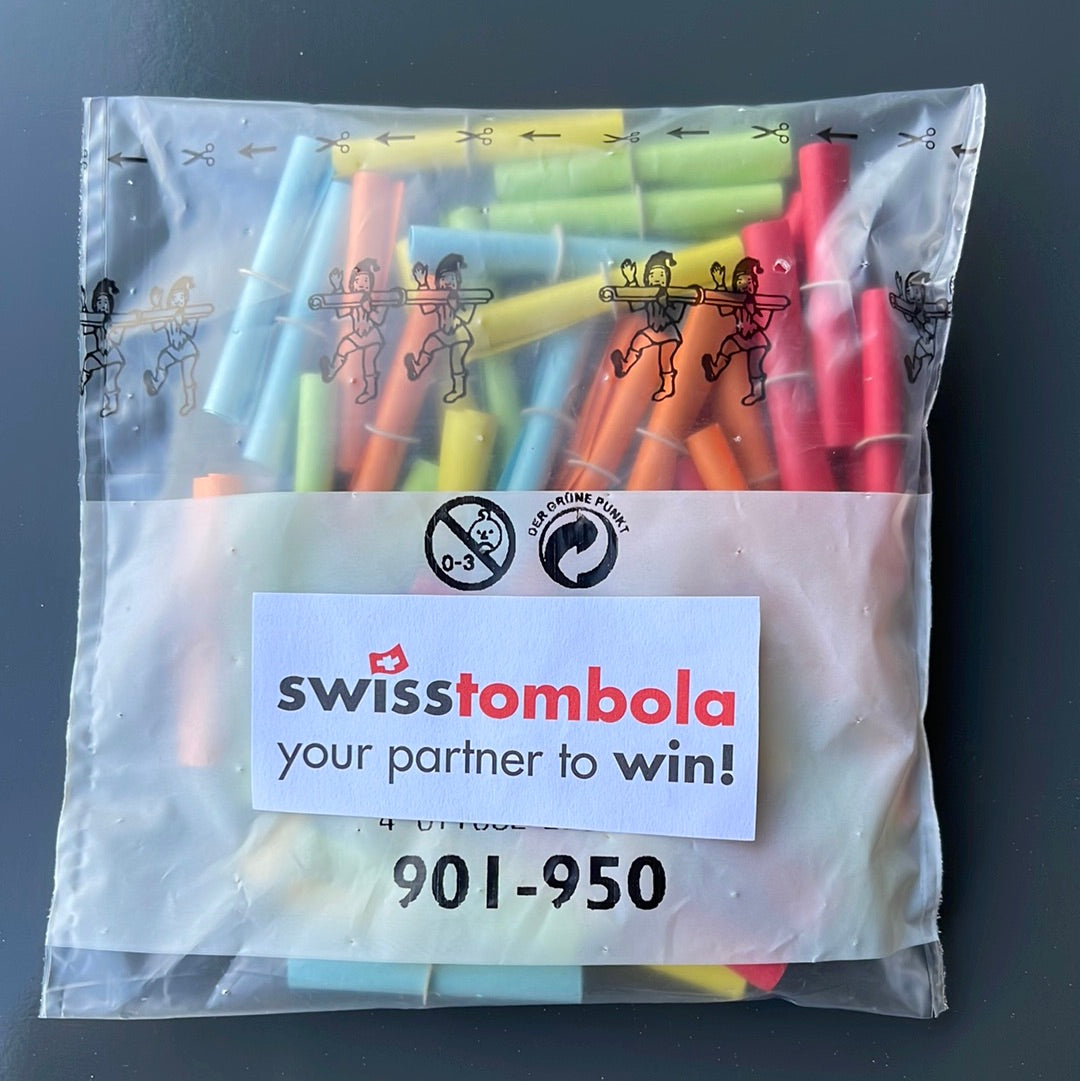 50 Swisstombola Röllchenlose mit den Treffer Nummern: